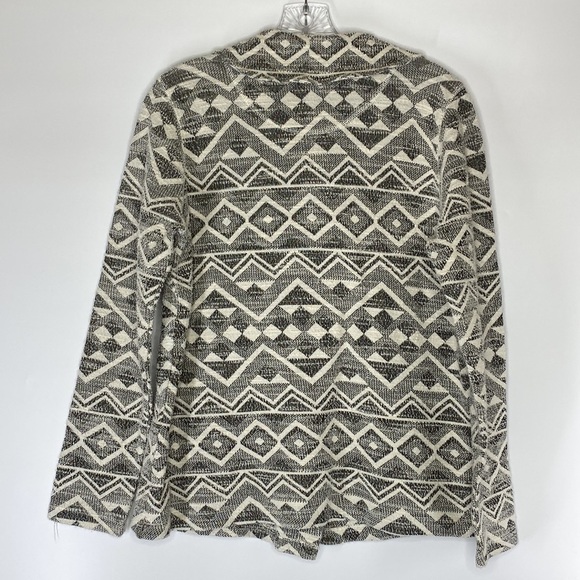 Lucky Brand Gray White Aztec Button Front Collard Long Sleeve Cardigan Medium - Picture 2 of 6